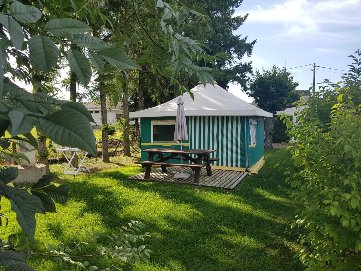 فندق Châtillon-en-Bazoisفي  Camping Les Roulottes Du Bazois المظهر الخارجي الصورة