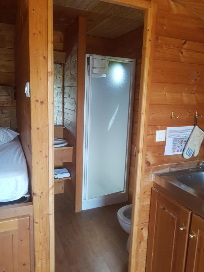 فندق Châtillon-en-Bazoisفي  Camping Les Roulottes Du Bazois المظهر الخارجي الصورة