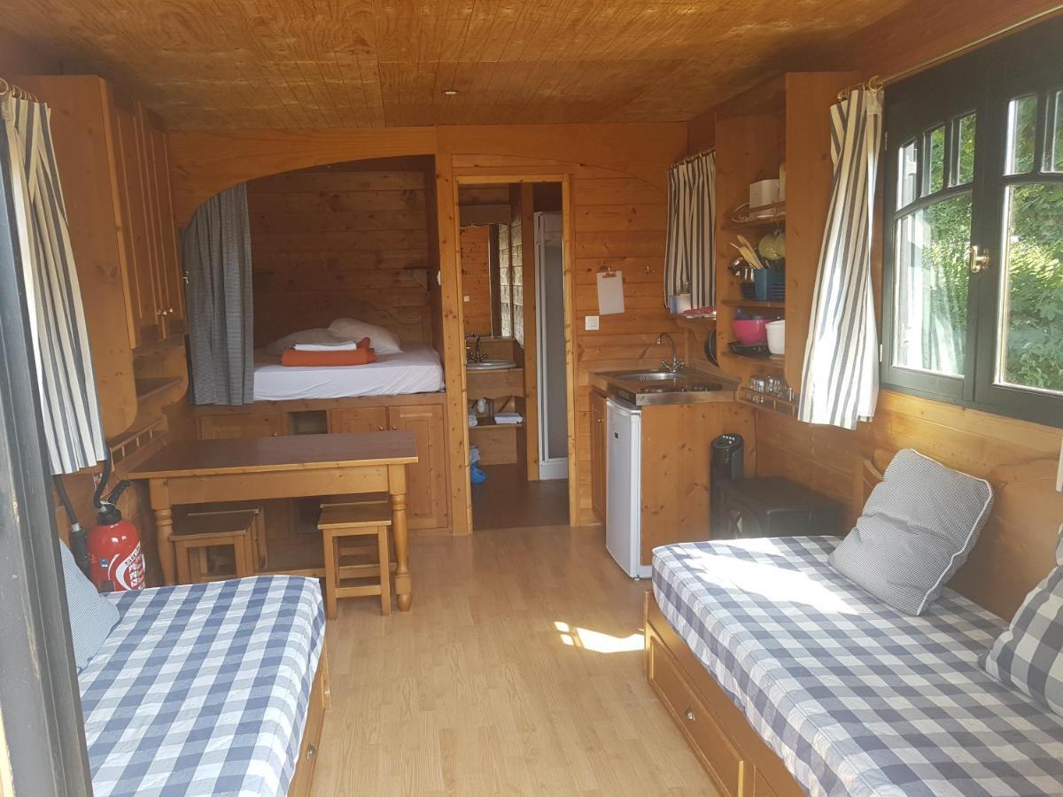 فندق Châtillon-en-Bazoisفي  Camping Les Roulottes Du Bazois المظهر الخارجي الصورة